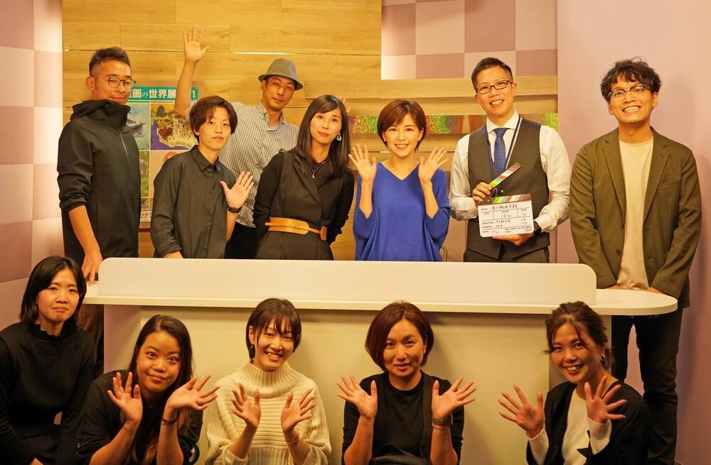 香川テレビ放送網様の全面協力のもとテレビスタジオを借りて撮影