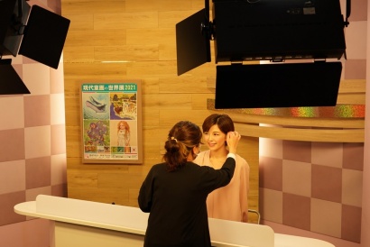 香川テレビ放送網様の全面協力のもとテレビスタジオを借りて撮影