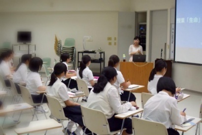 清心女子高等学校様での授業風景