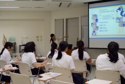 清心女子高等学校様での授業風景