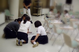 清心女子高等学校様での授業風景