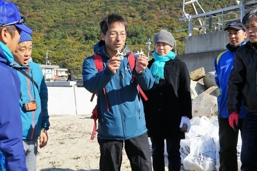 蒲生海岸で拾ったスナメリの骨