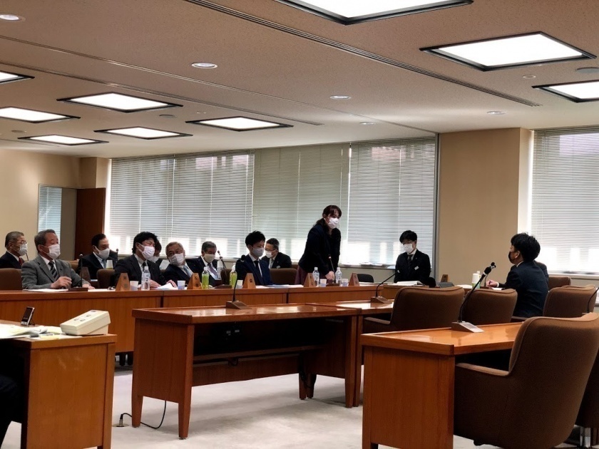 代表取締役の皆見が香川県議会「少子化対策特別委員会」で事例を紹介