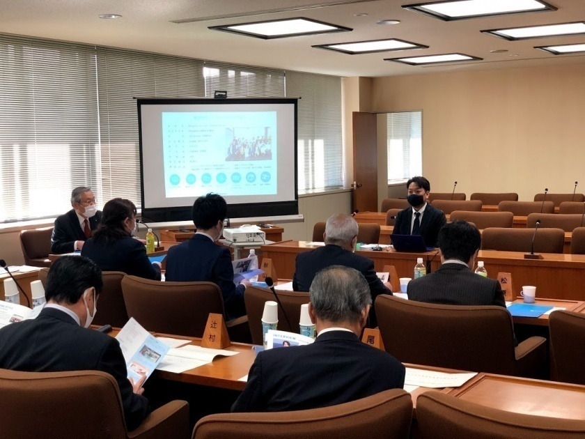 代表取締役の皆見が香川県議会「少子化対策特別委員会」で事例を紹介