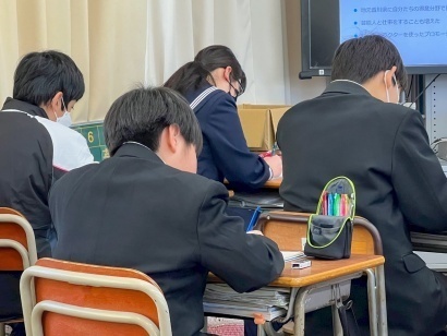 株式会社ゴーフィールドが高松市立玉藻中学校でウェブ制作会社として職業紹介を実施
